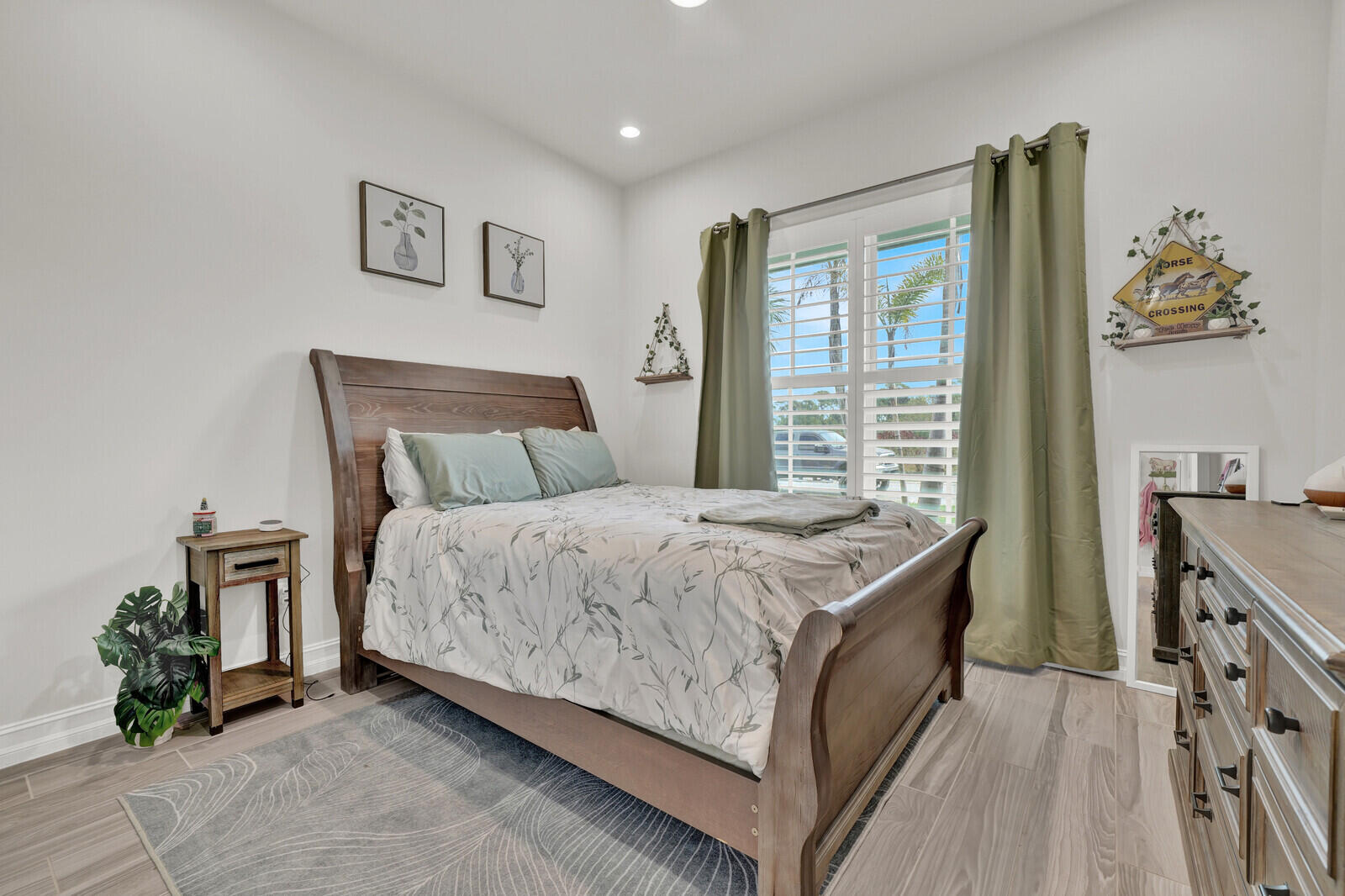 Tesoro Club - Residential Lease