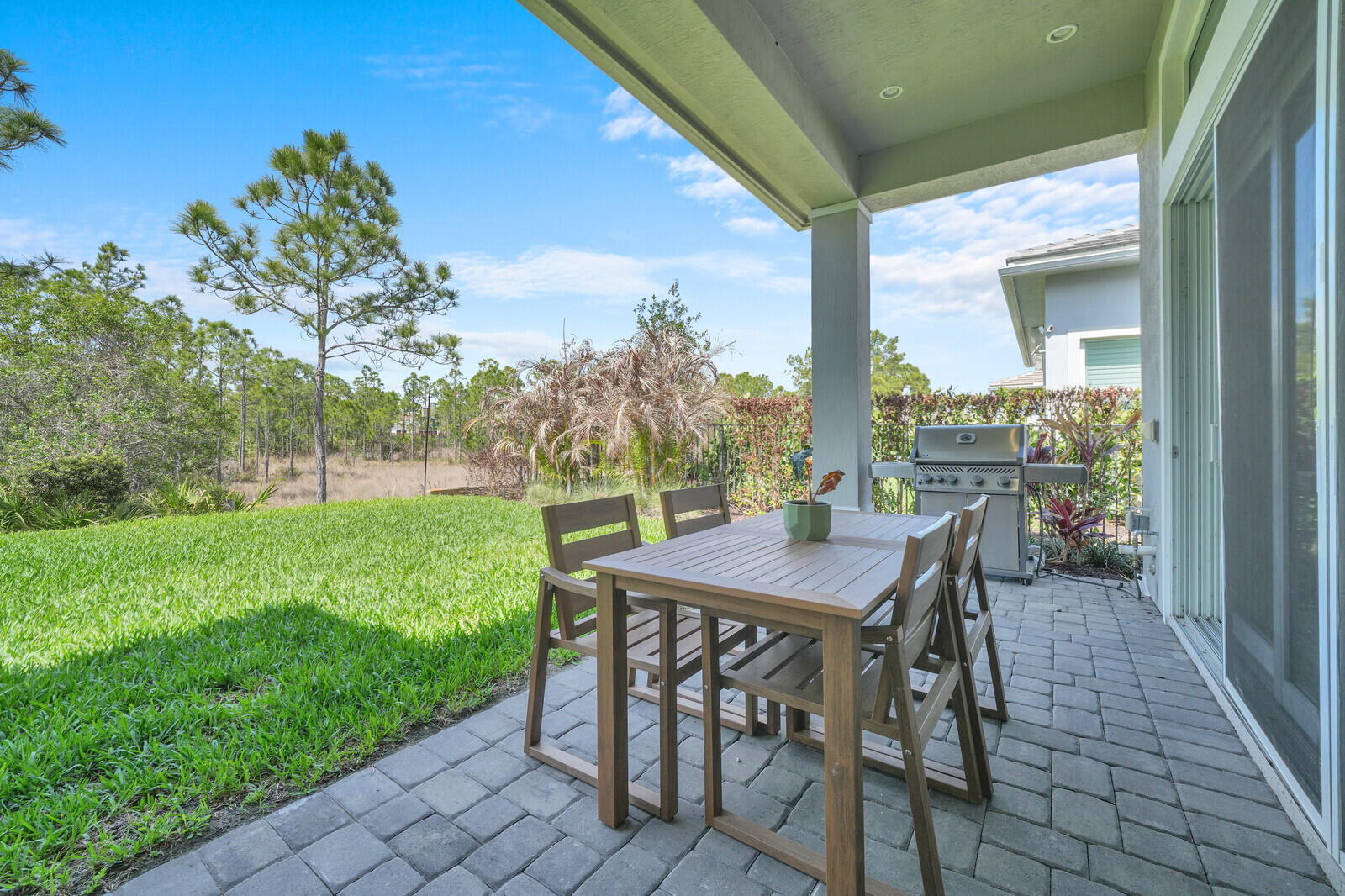 Tesoro Club - Residential Lease