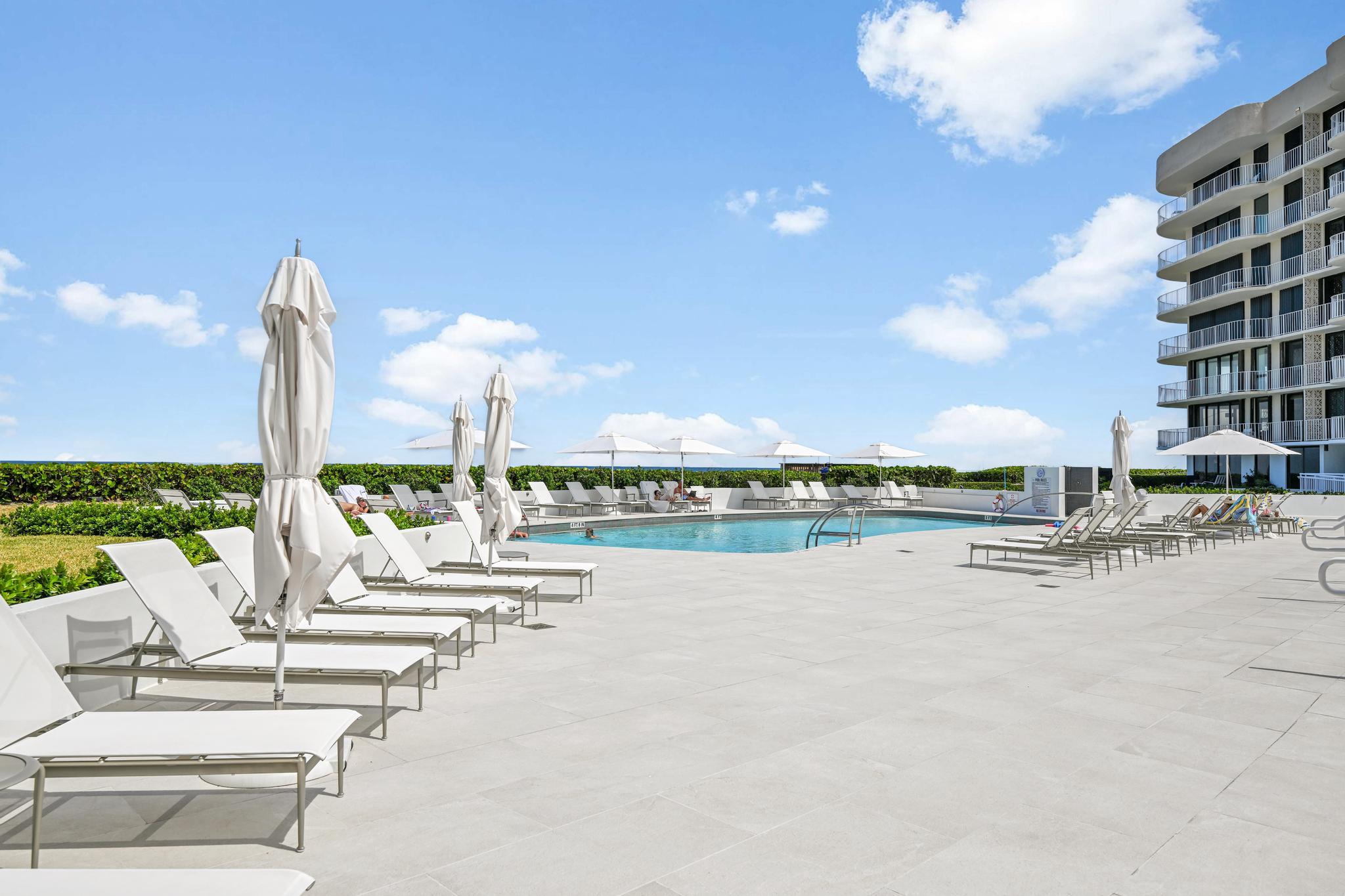 Atriums of Palm Beach - Residential