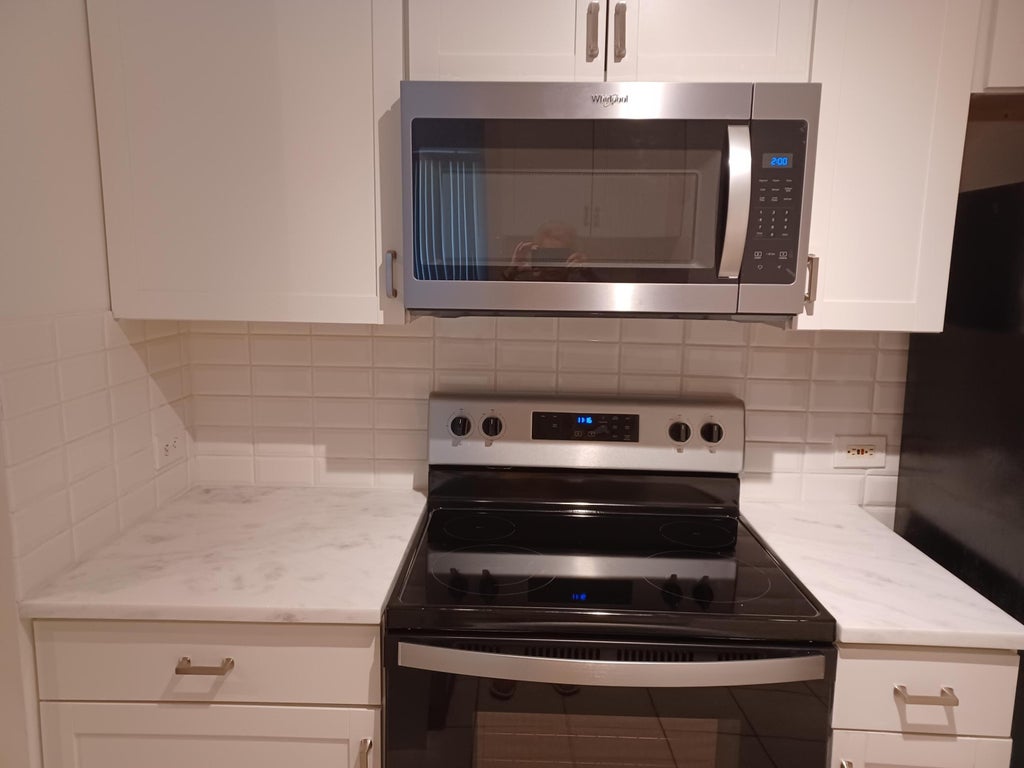 Photo of 706 E VILLA Circle, Boynton Beach, FL 33435 (MLS # B26067882)