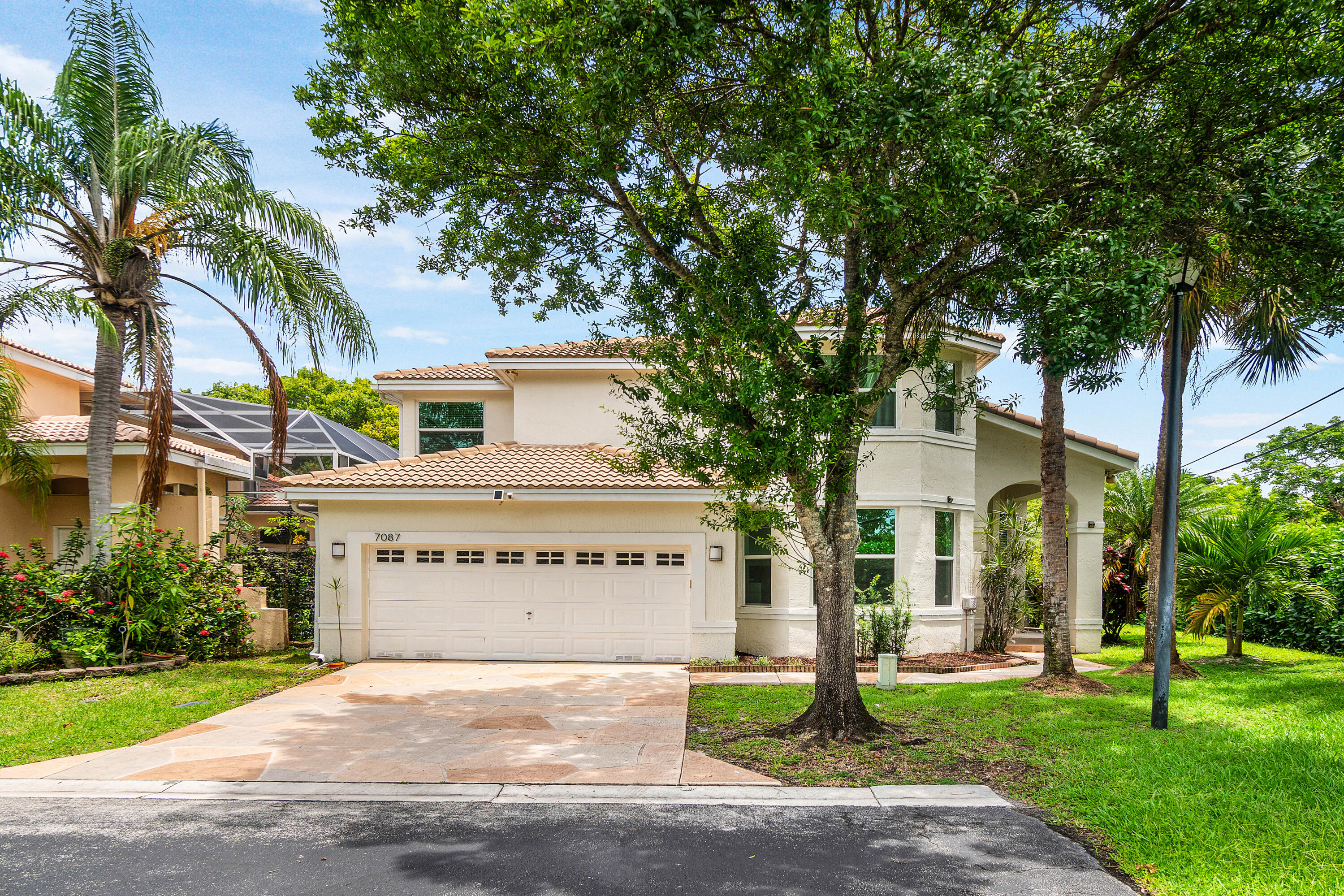 CYPRESS CAY - Residential Lease