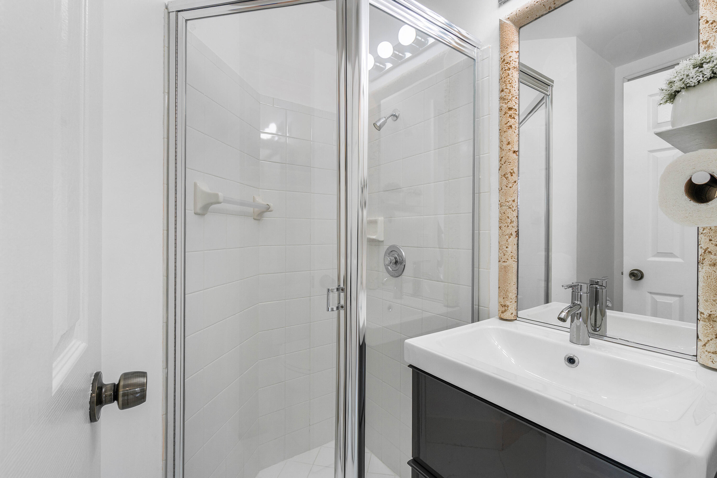 CYPRESS CAY - Residential Lease