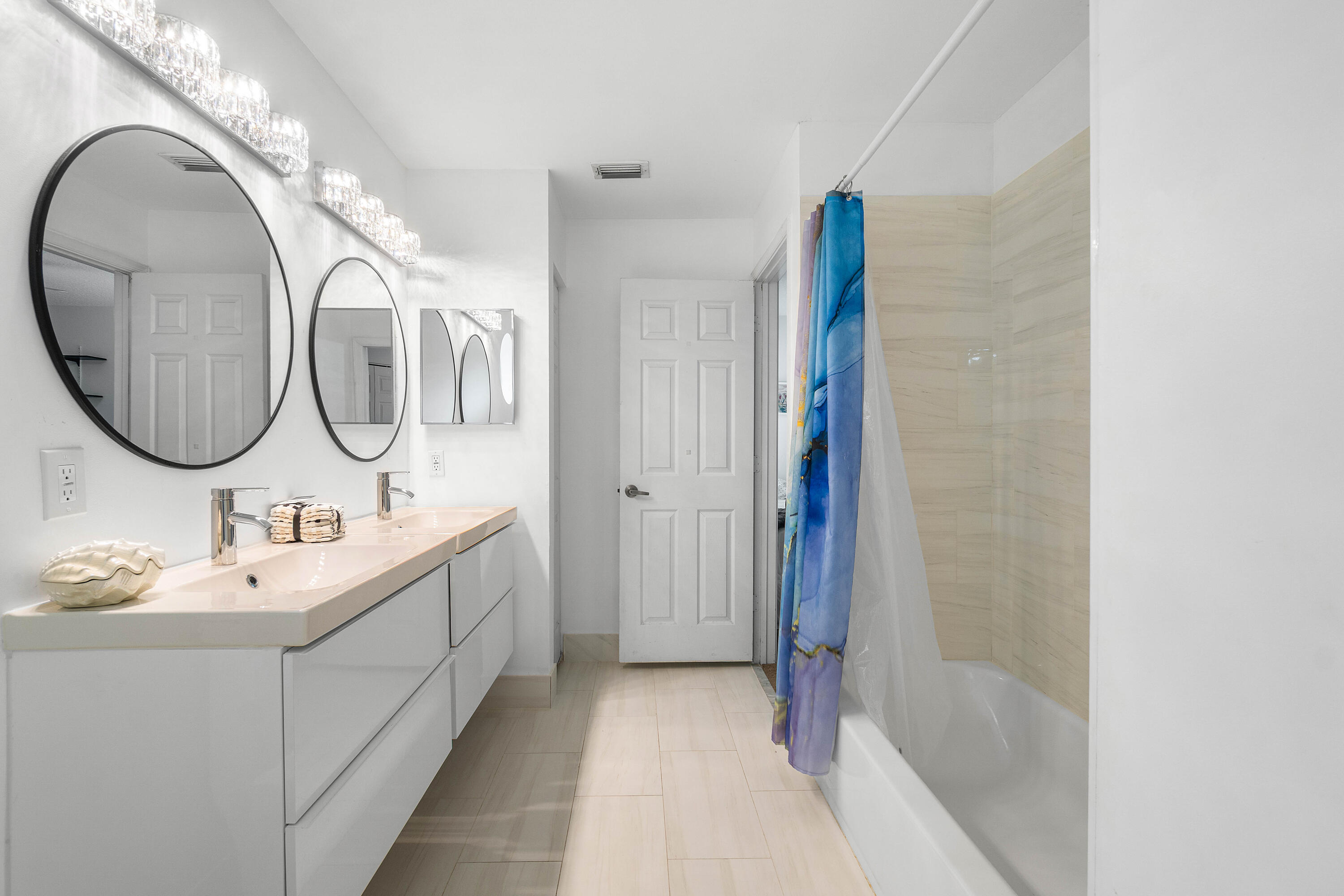 CYPRESS CAY - Residential Lease