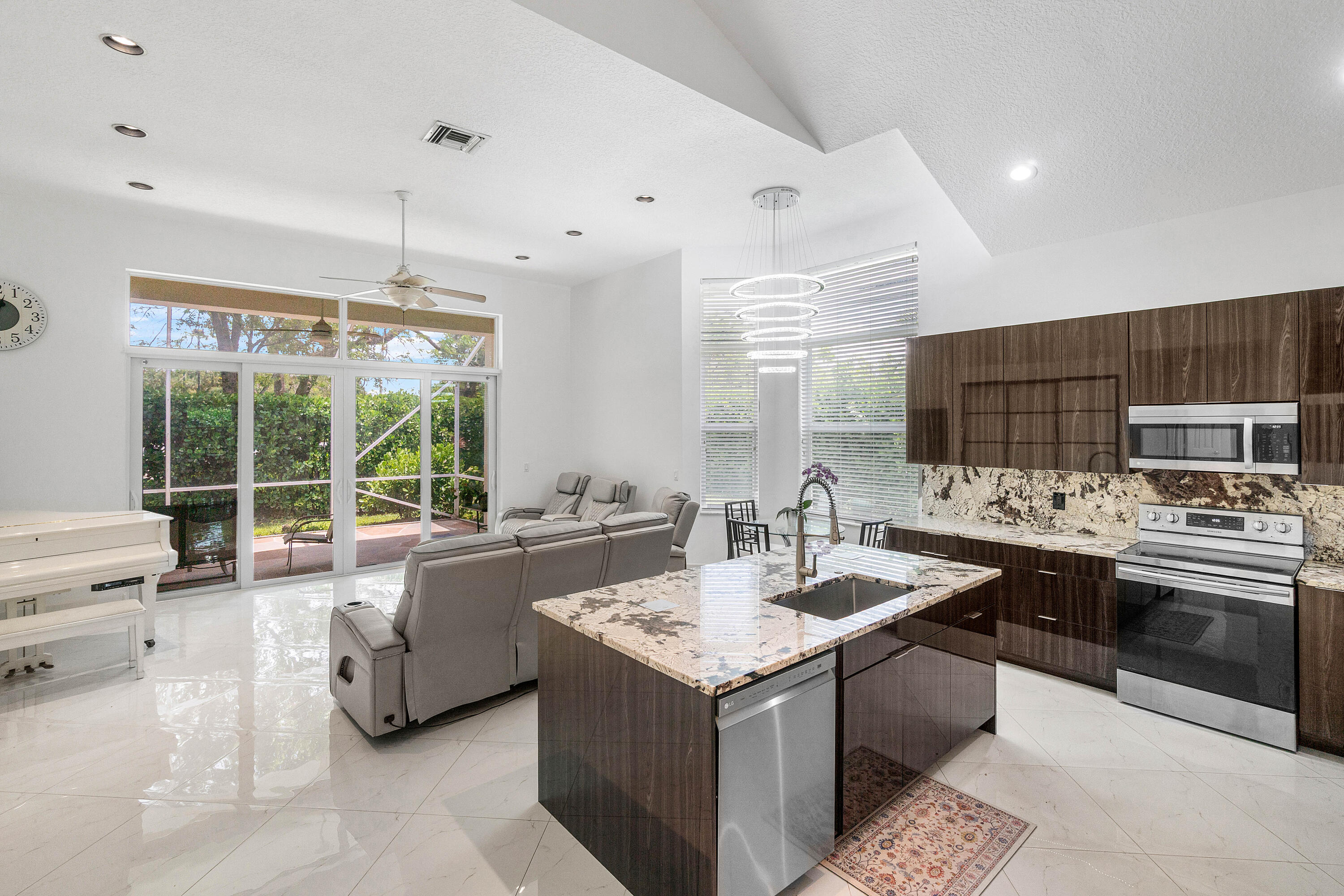CYPRESS CAY - Residential Lease