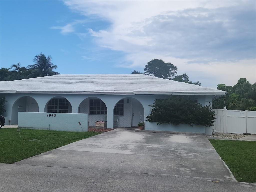 Photo 1 of 12 — 2940 NE 19th Terrace South Side, Lighthouse Point, FL 33064