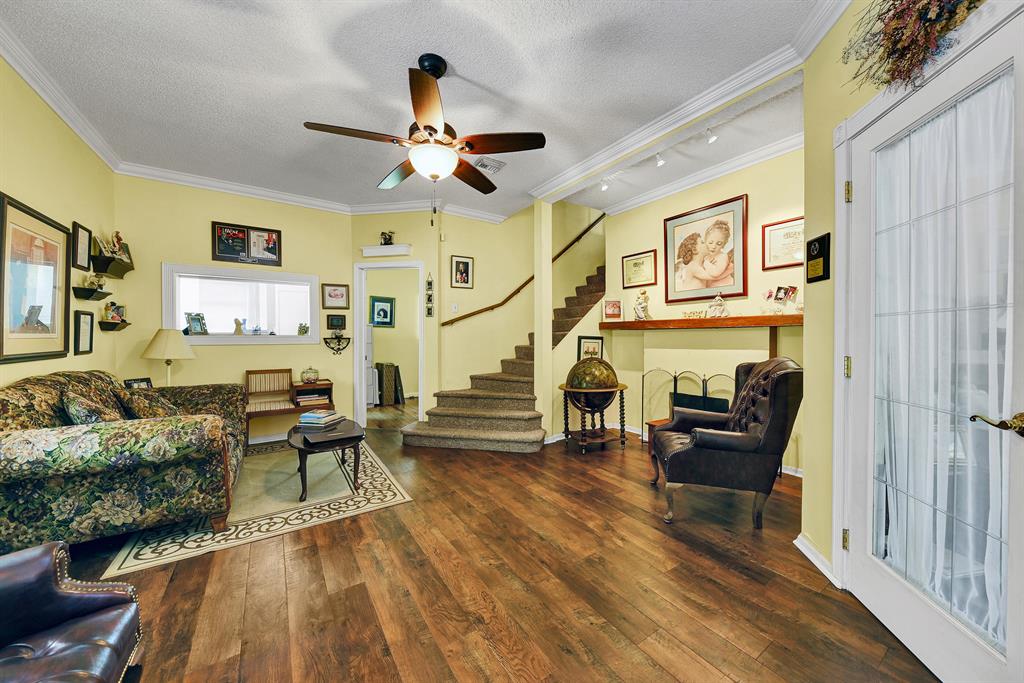 METCALFS - Commercial Sale