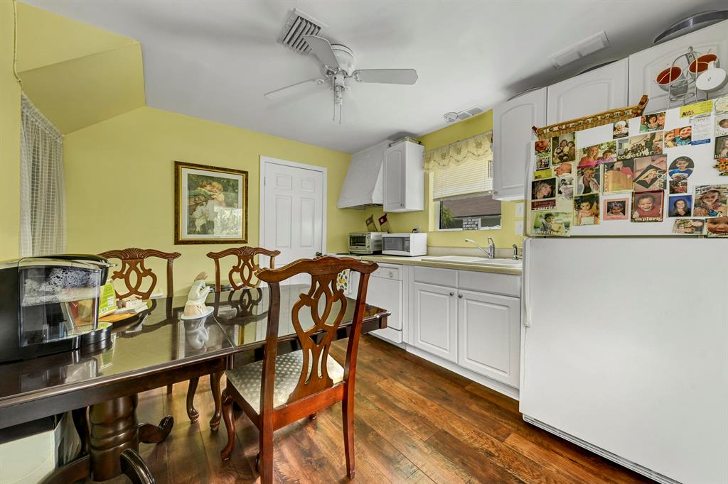 METCALFS - Commercial Sale