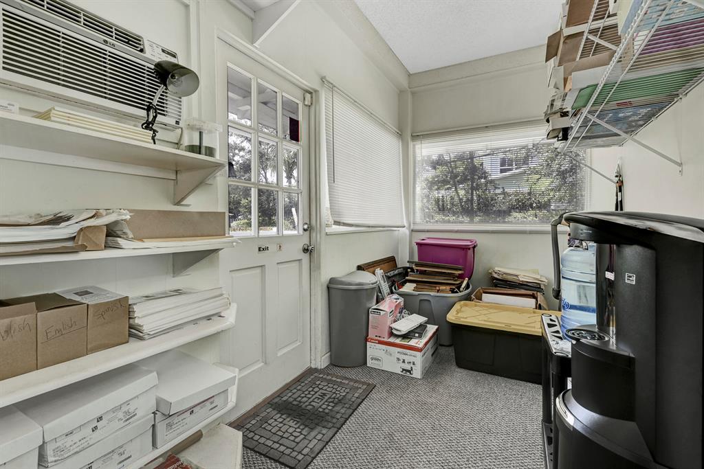 METCALFS - Commercial Sale