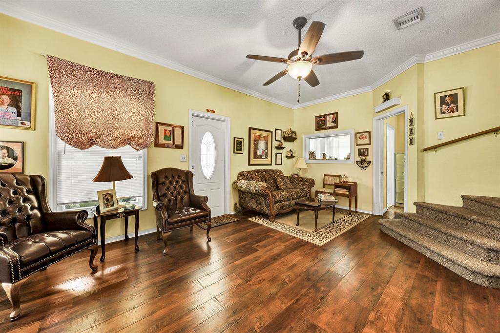 METCALFS - Commercial Sale