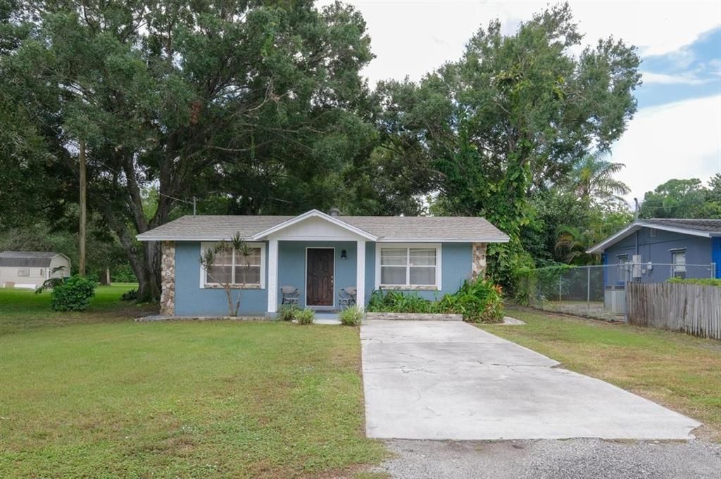 Photo of 601 Russ Road, Fort Pierce, FL 34982 (MLS # R10787858)