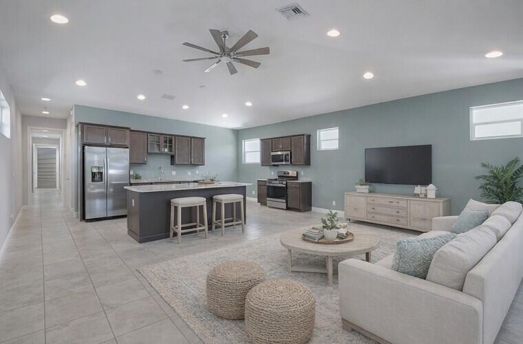 4982 SE Railway Avenue