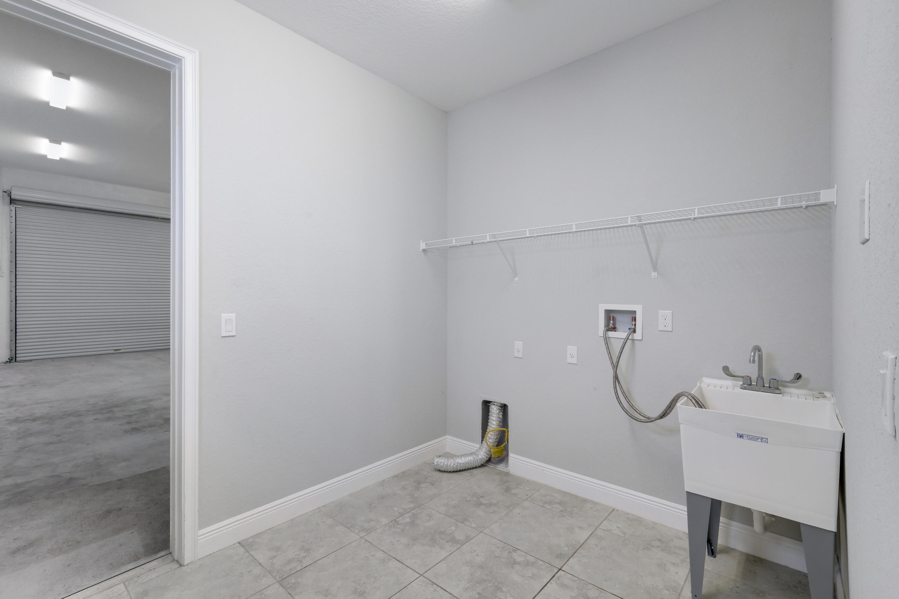 4982 SE Railway Avenue