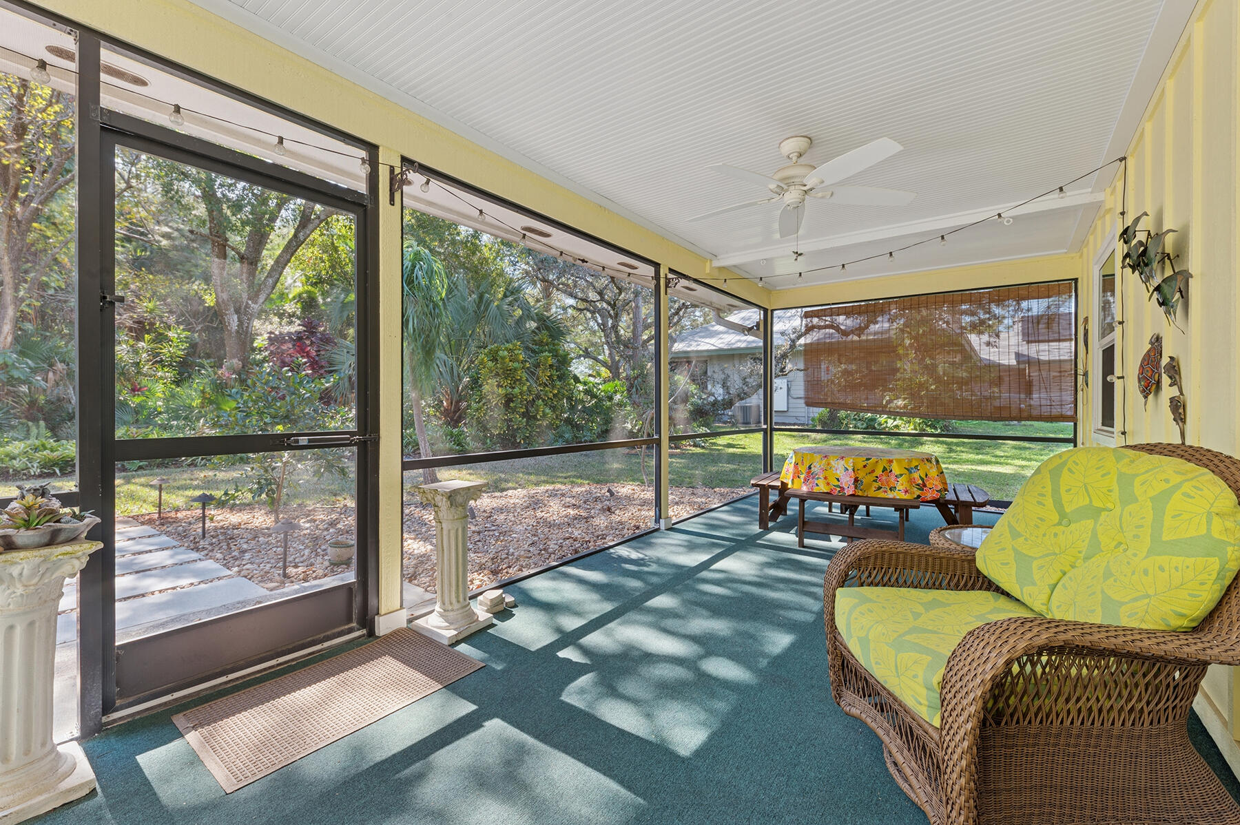 PAPAYA VILLAGE, HOBE HILLS - Residential