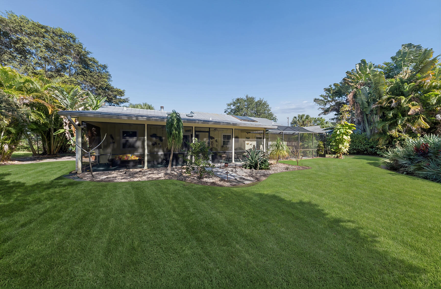 PAPAYA VILLAGE, HOBE HILLS - Residential