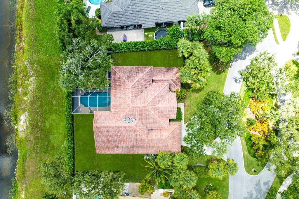 Photo of 2805 Hampton Circle, Delray Beach, FL 33445 (MLS # F10471820)