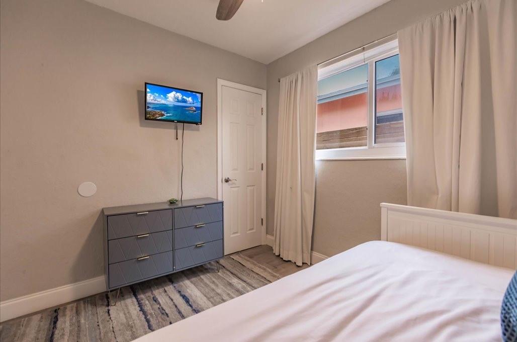 College Tr 2nd Add 19-19 - Residential Lease