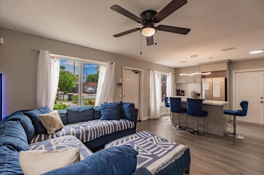 College Tr 2nd Add 19-19 - Residential Lease