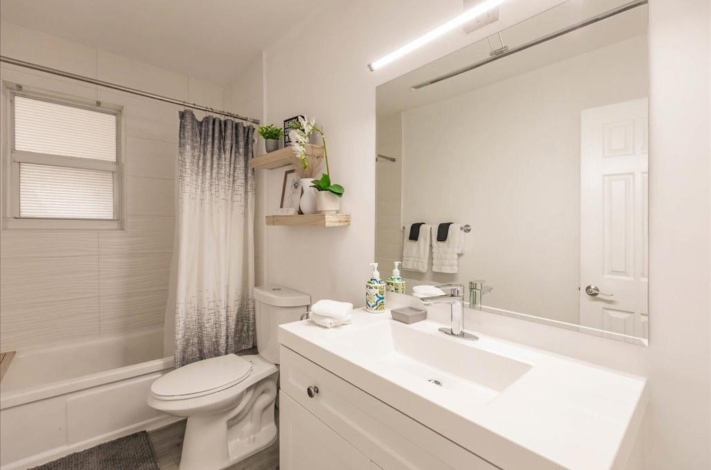 College Tr 2nd Add 19-19 - Residential Lease