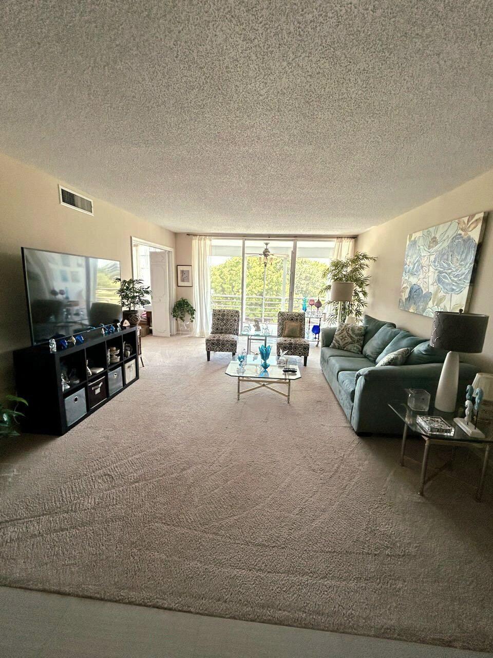 PALM-AIRE COUNTRY CLUB - Residential Lease