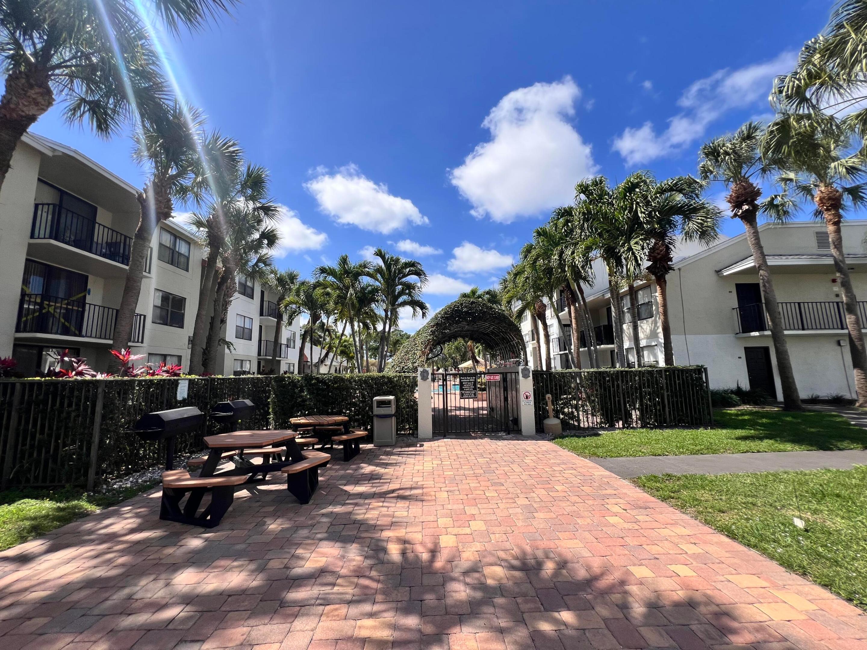 CLEAR LAKE CLUB CONDO - Residential Lease
