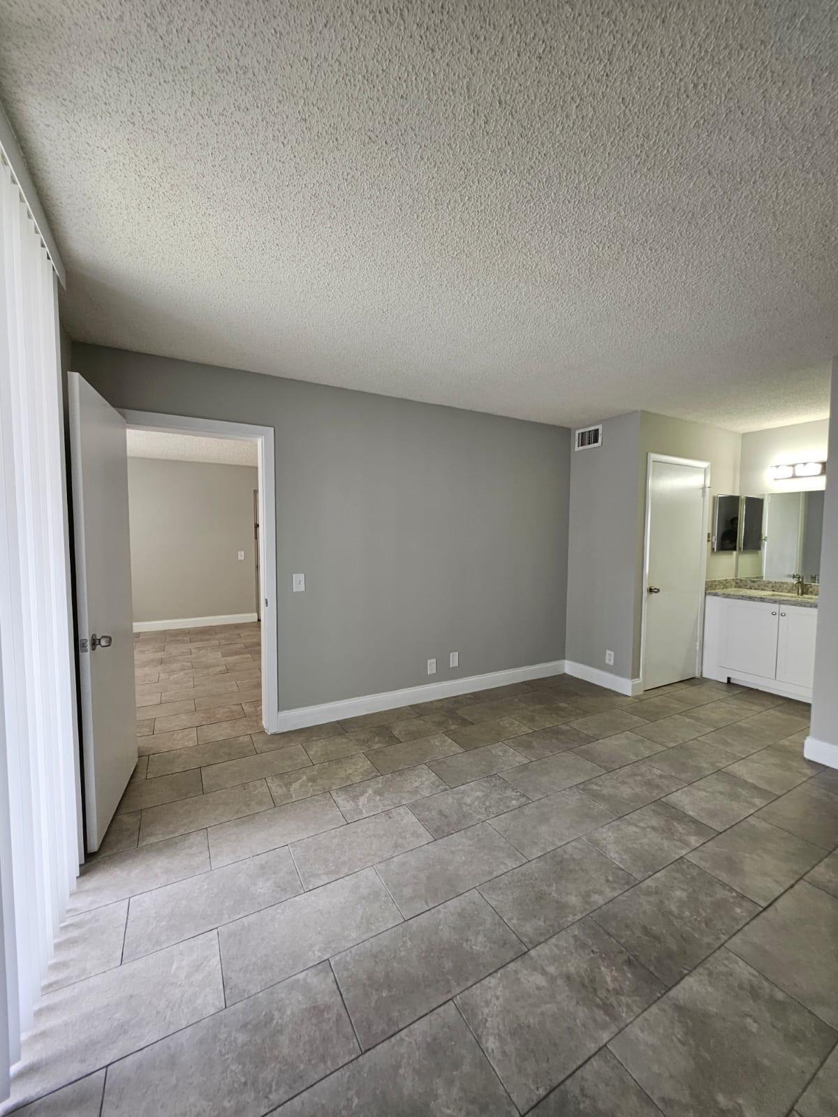 CLEAR LAKE CLUB CONDO - Residential Lease