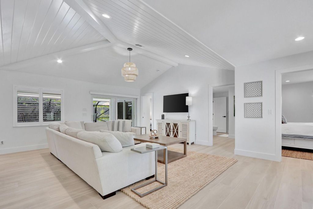 Photo of 21 SE Paddock Circle, Tequesta, FL 33469 (MLS # R10947223)