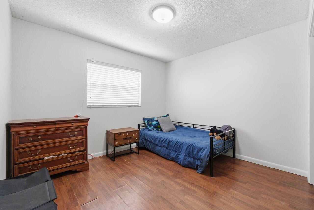 ROYAL PALM POINTE - Residential