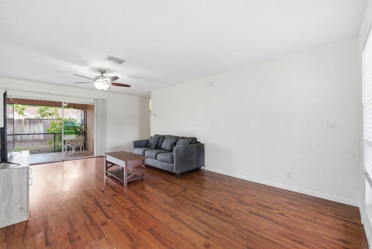 ROYAL PALM POINTE - Residential