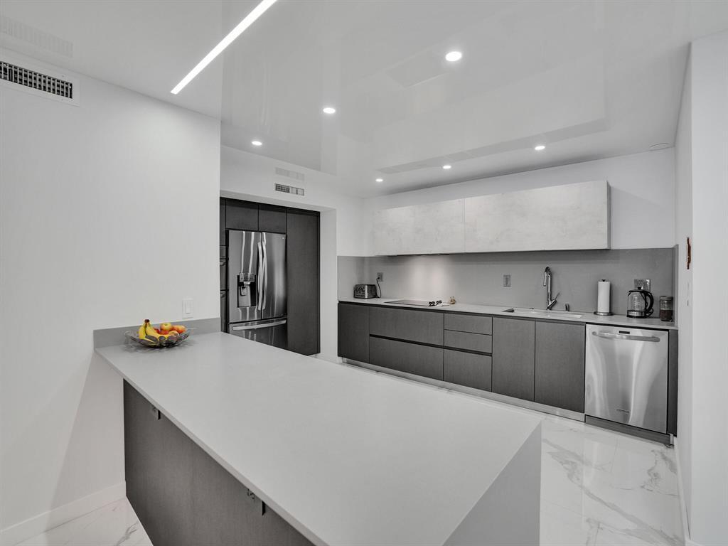 OLYMPUS CONDO PHASE - Residential Lease