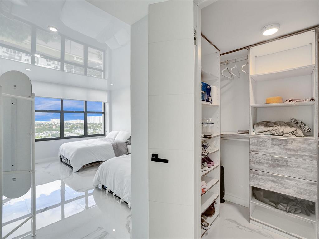 OLYMPUS CONDO PHASE - Residential Lease