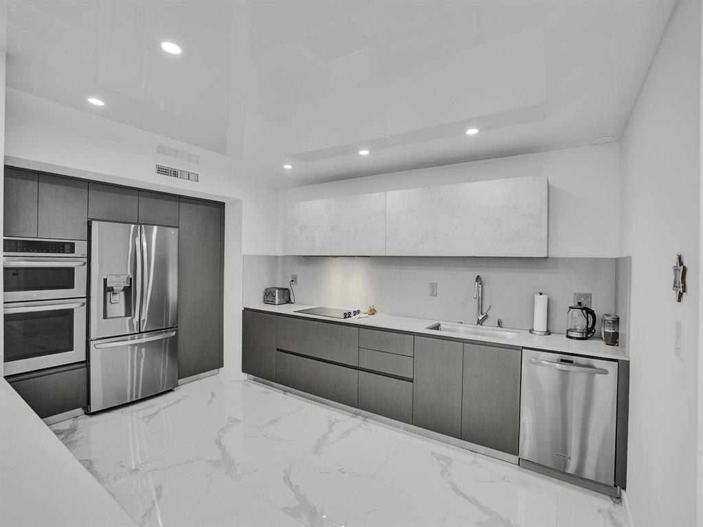 OLYMPUS CONDO PHASE - Residential Lease