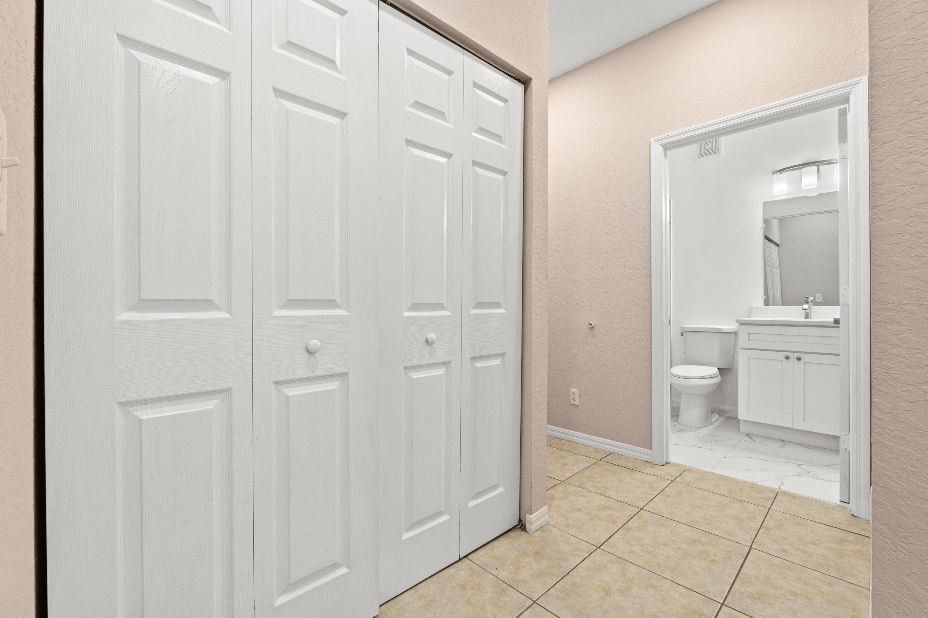 MAGNOLIA BAY CONDOMIMIUM - Residential