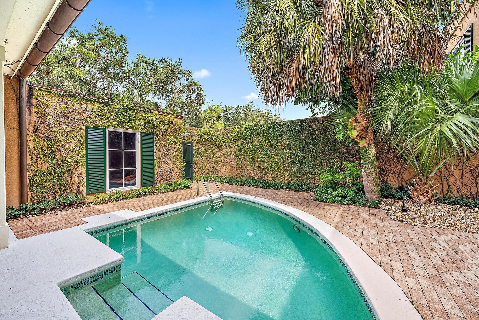 View Hobe Sound, FL 33455 townhome
