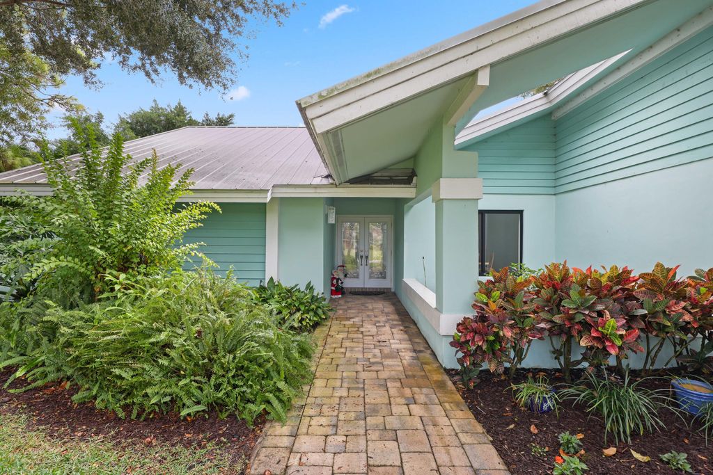 Photo of 6138 Wood Lake Road, Jupiter, FL 33458 (MLS # R11145229)