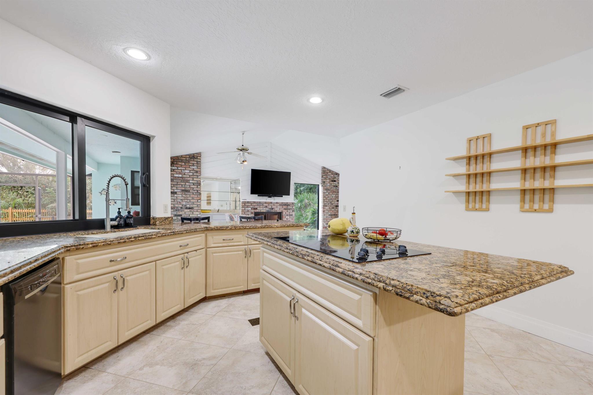 WHISPERING TRAILS - Residential