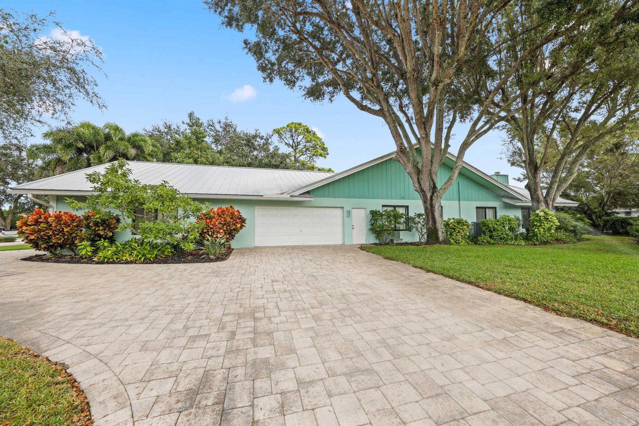 WHISPERING TRAILS - Residential