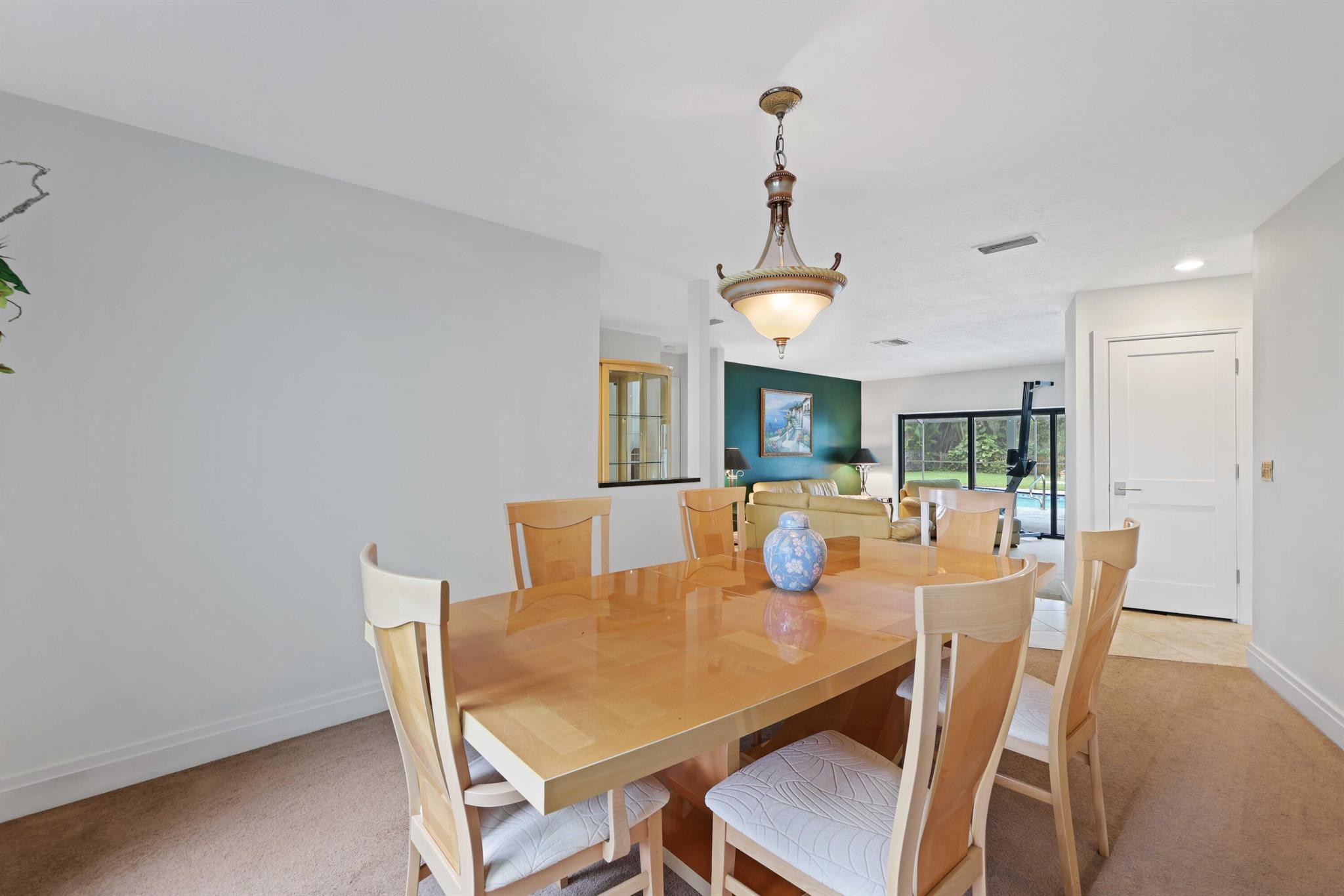 WHISPERING TRAILS - Residential