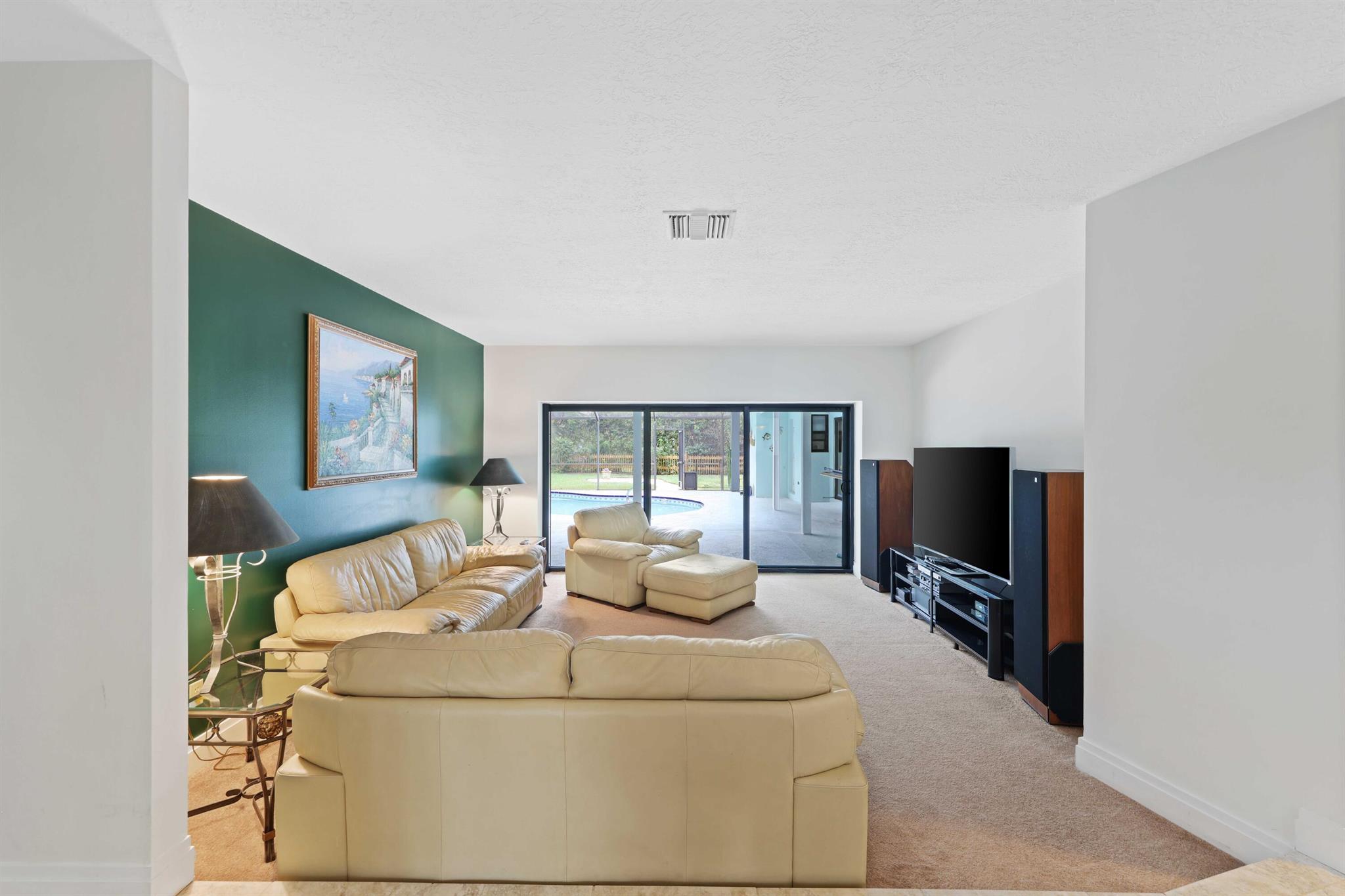 WHISPERING TRAILS - Residential