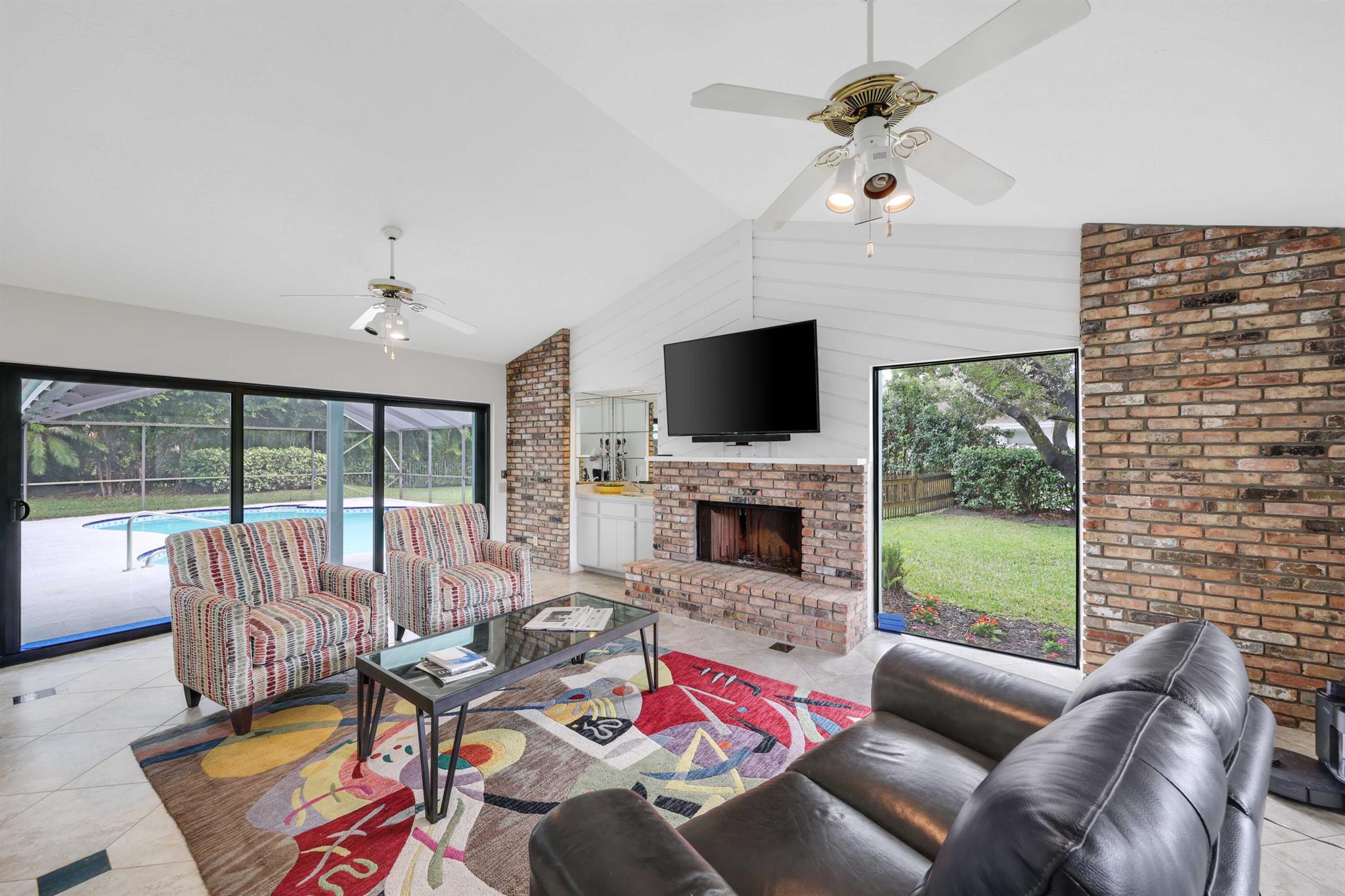 WHISPERING TRAILS - Residential