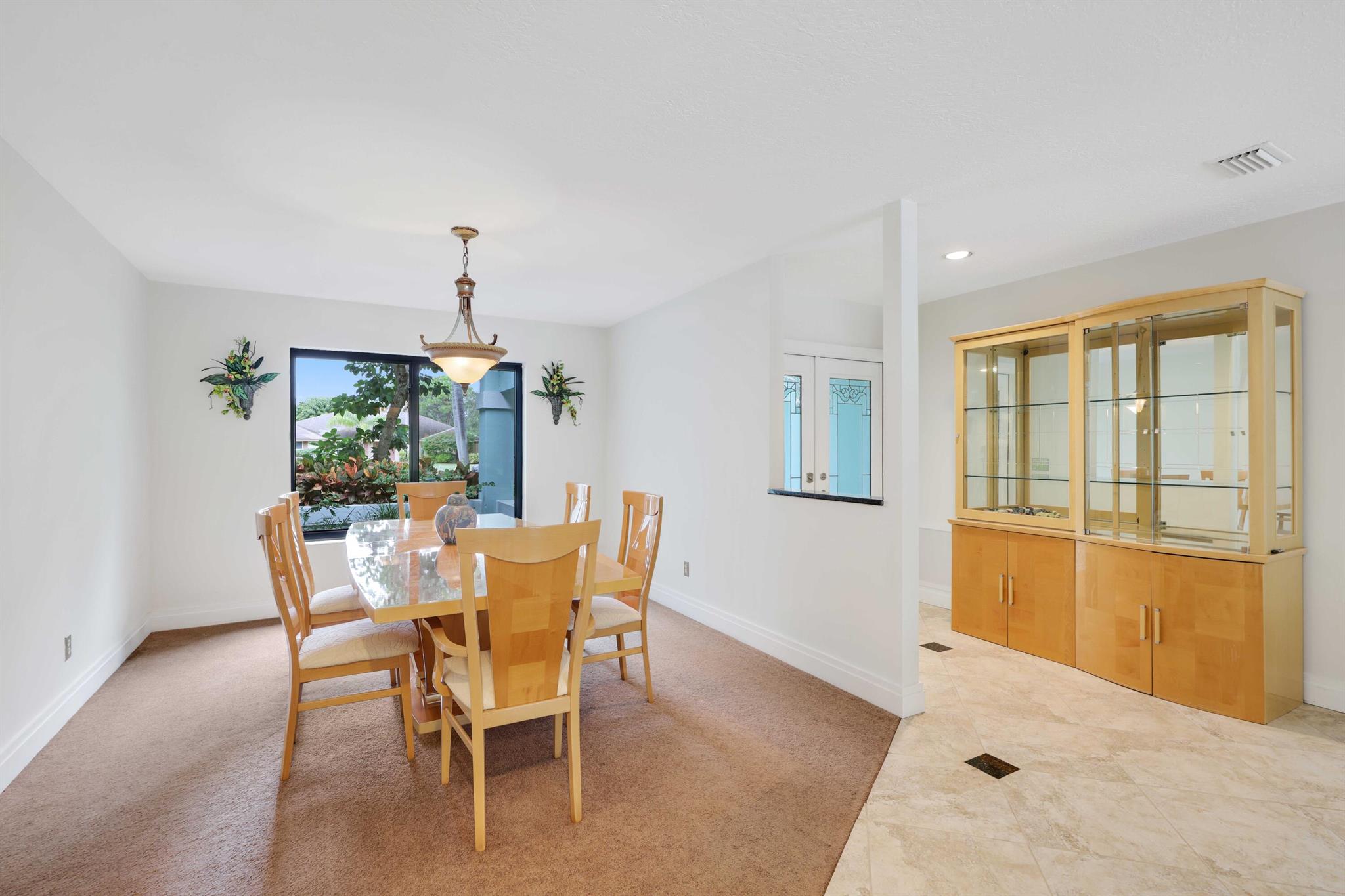 WHISPERING TRAILS - Residential