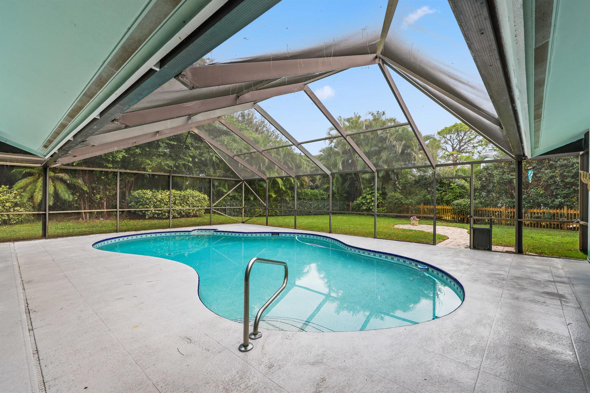 WHISPERING TRAILS - Residential