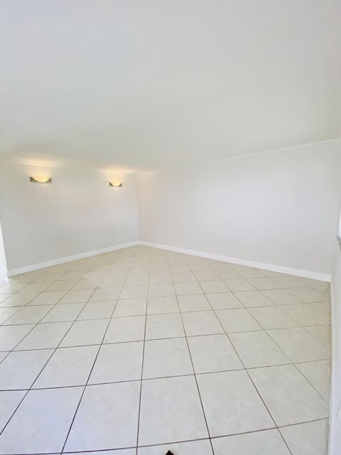 Tiny photo for 581 Saxony M, Delray Beach, FL 33446 (MLS # B26019003)