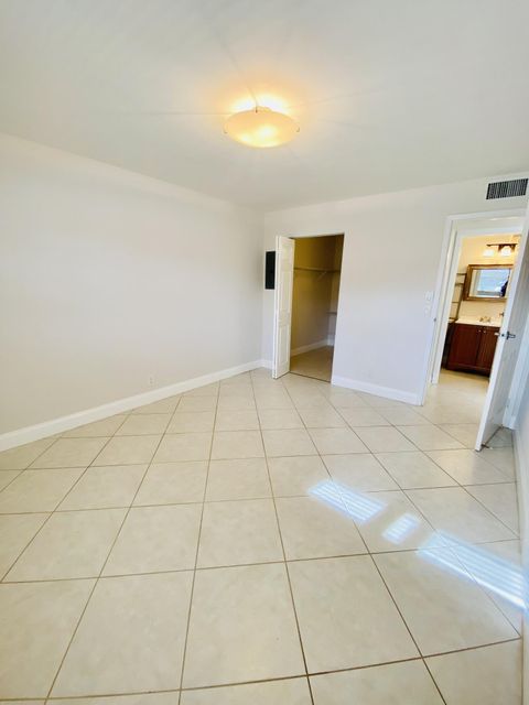 Tiny photo for 581 Saxony M, Delray Beach, FL 33446 (MLS # B26019003)