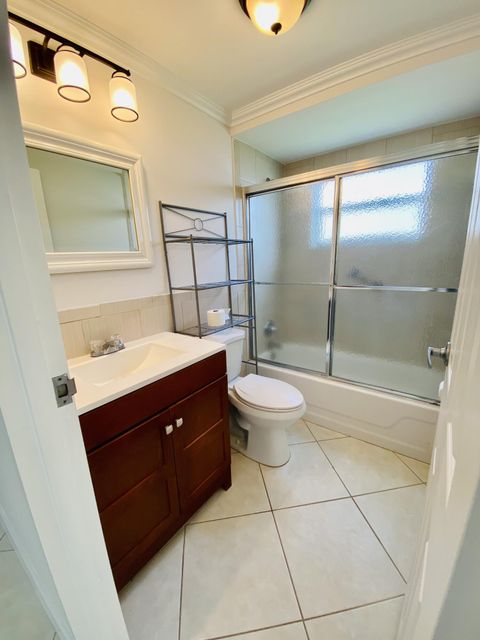 Tiny photo for 581 Saxony M, Delray Beach, FL 33446 (MLS # B26019003)