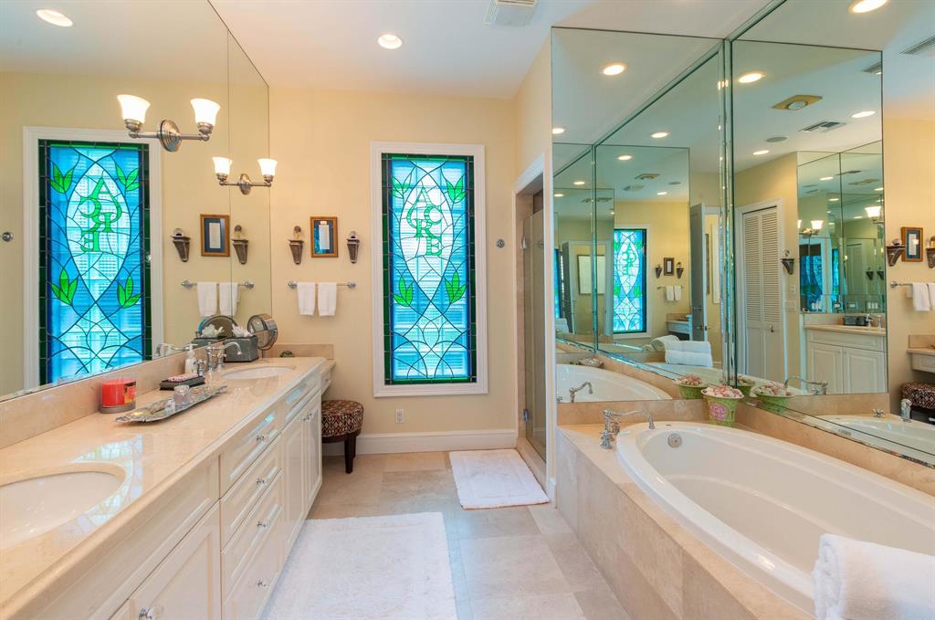 IBIS ISLE - Residential