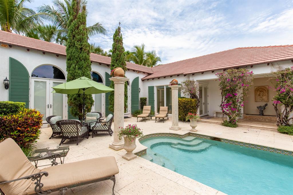 IBIS ISLE - Residential