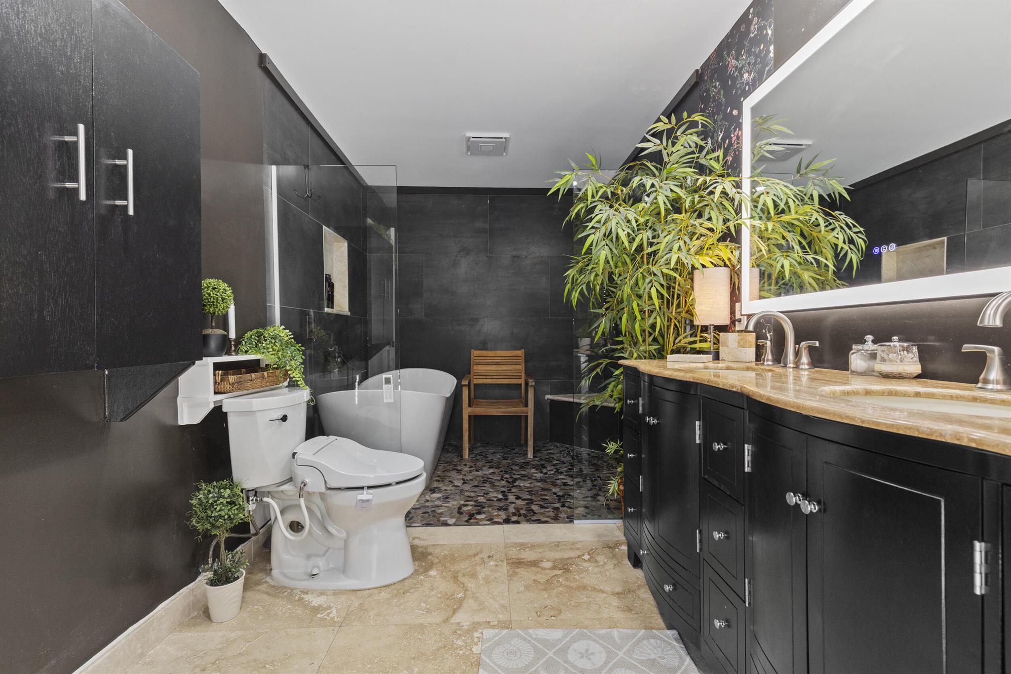 ROYAL PALM - Residential