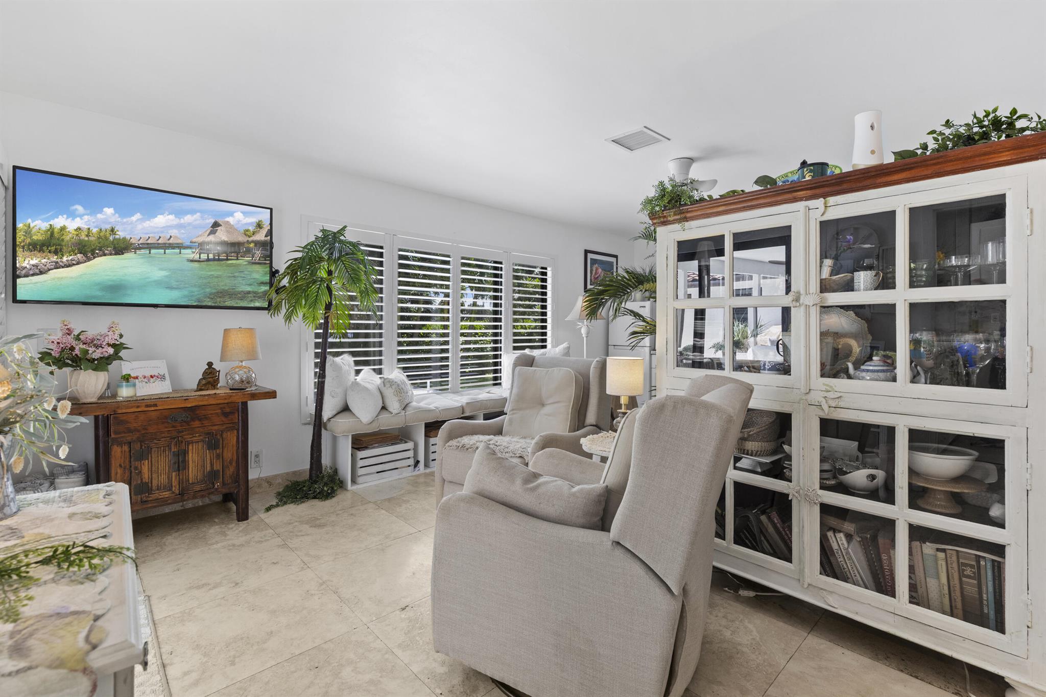ROYAL PALM - Residential