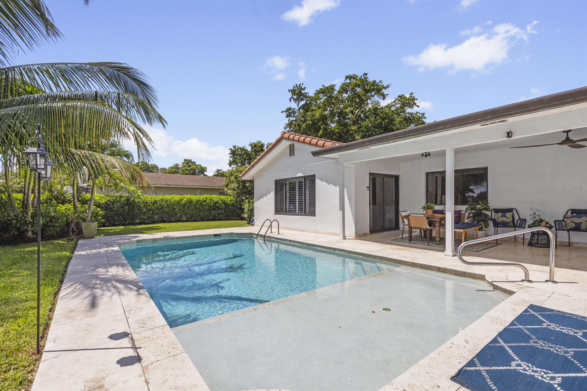 ROYAL PALM - Residential