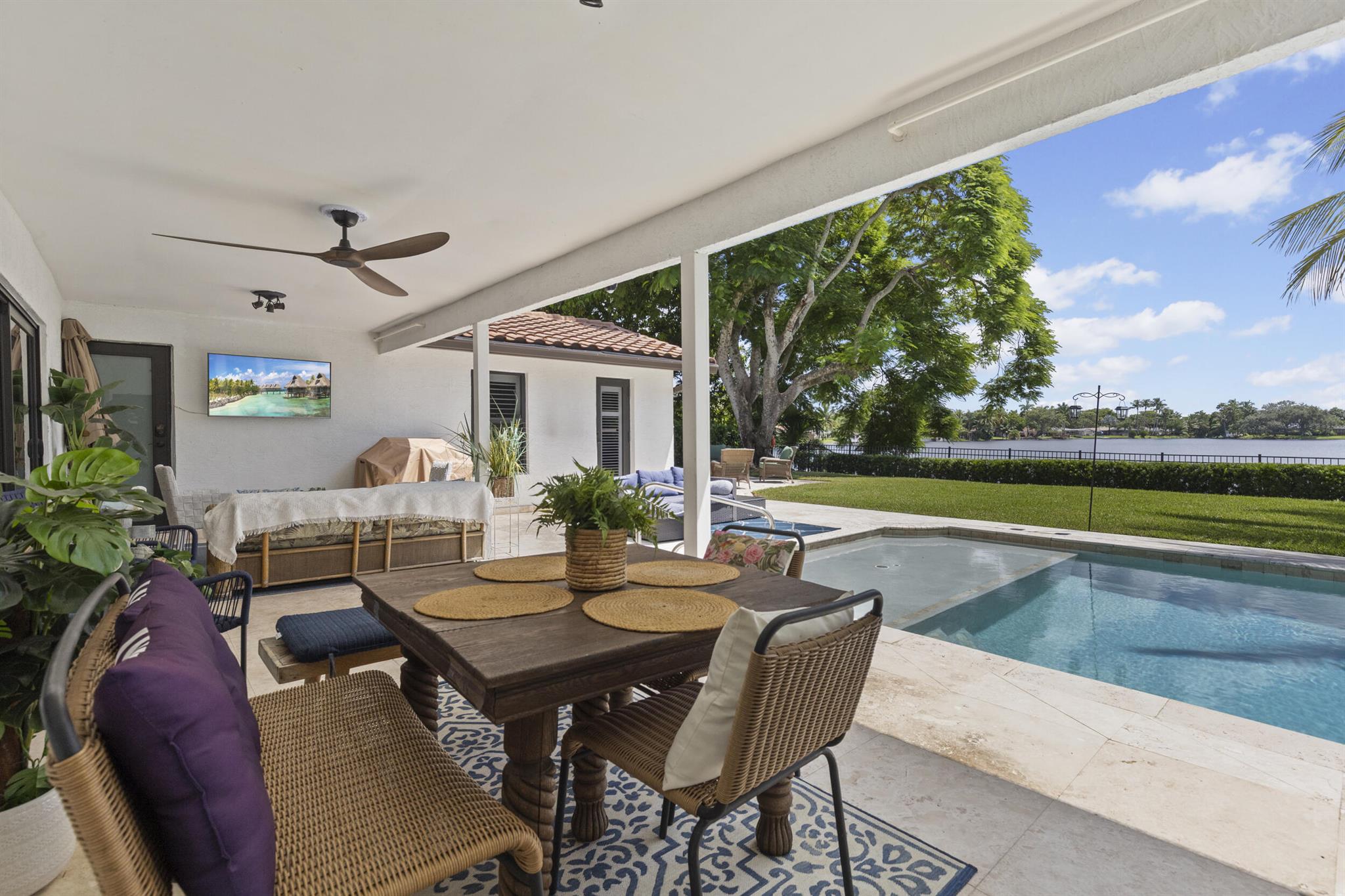 ROYAL PALM - Residential